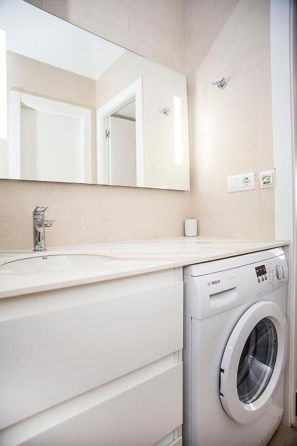 The Gran Via Penthouse Apartment Barcelona Bagian luar foto