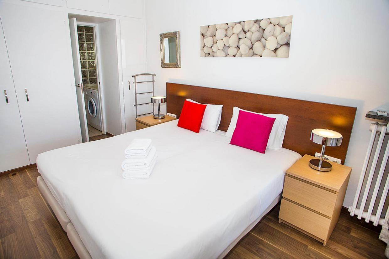 The Gran Via Penthouse Apartment Barcelona Bagian luar foto